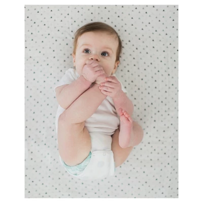 SwaddleDesigns Cotton Muslin Swaddle Blankets - Starshine Shimmer - 4pk - Sterling Gray 9 SwaddleDesigns Cotton Muslin Swaddle Blankets - Starshine Shimmer - 4pk - Sterling Gray - Image 7