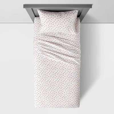 Cherry Microfiber Kids' Sheet Set - Pillowfort™ 4 Cherry Microfiber Kids' Sheet Set - Pillowfort™ - Image 2