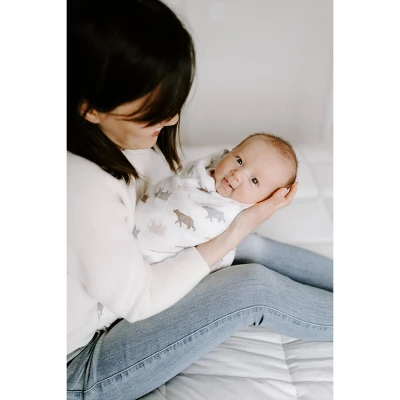 Aden + Anais Essentials Swaddle Blanket - Bear - 4pk 4 Aden + Anais Essentials Swaddle Blanket - Bear - 4pk - Image 2